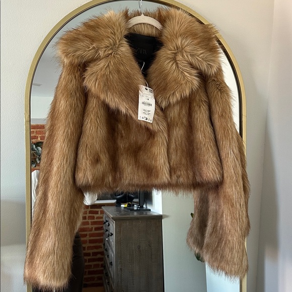Zara Jackets & Blazers - ZW COLLECTION FAUX FUR CROPPED JACKET LARGE BROWN BEIGE COAT 3945/243 TAN